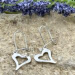 Textured open heart drop